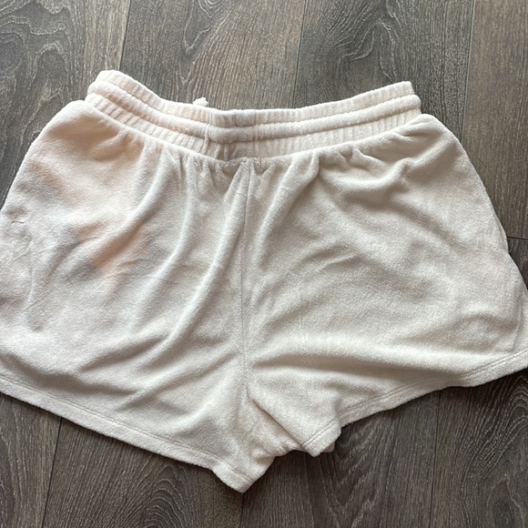 Aritzia - Wilfred Terry Cloth Shorts - Picture 4 of 5